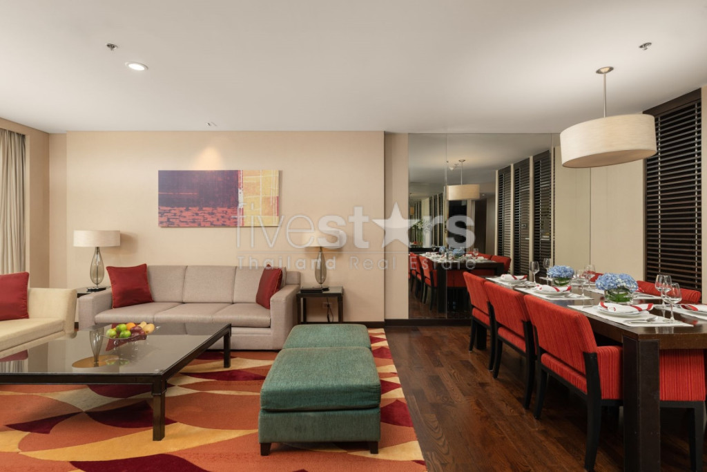 Appartement luxueux de 3 chambres à Sathorn, proche du parc Lumpini