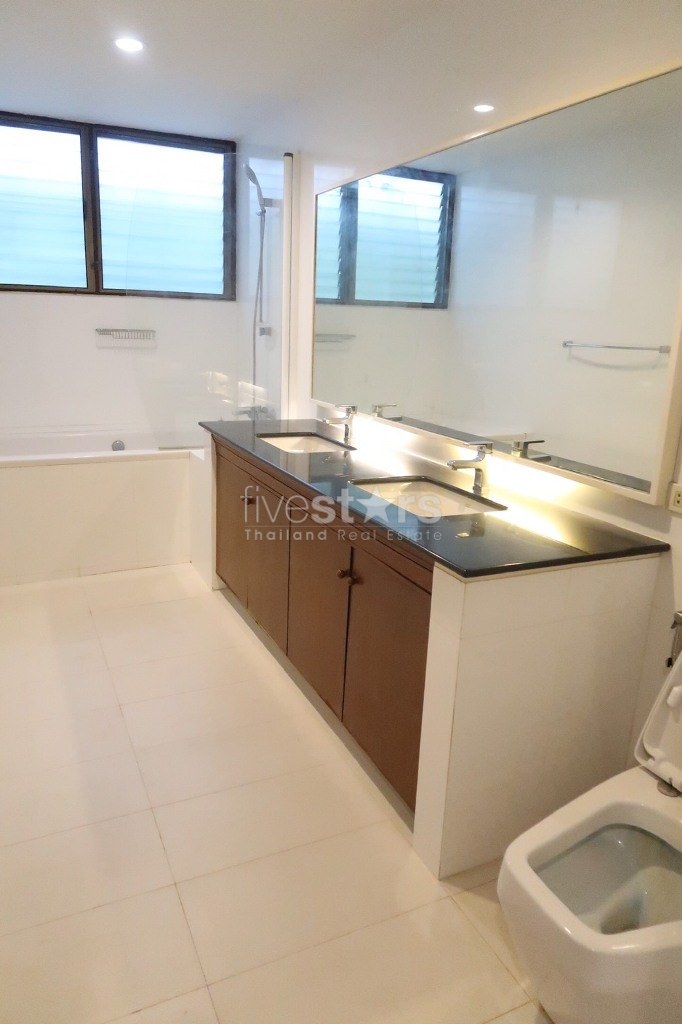 Single house 3 bedrooms for rent near BTS Chongnonsi, photo 9