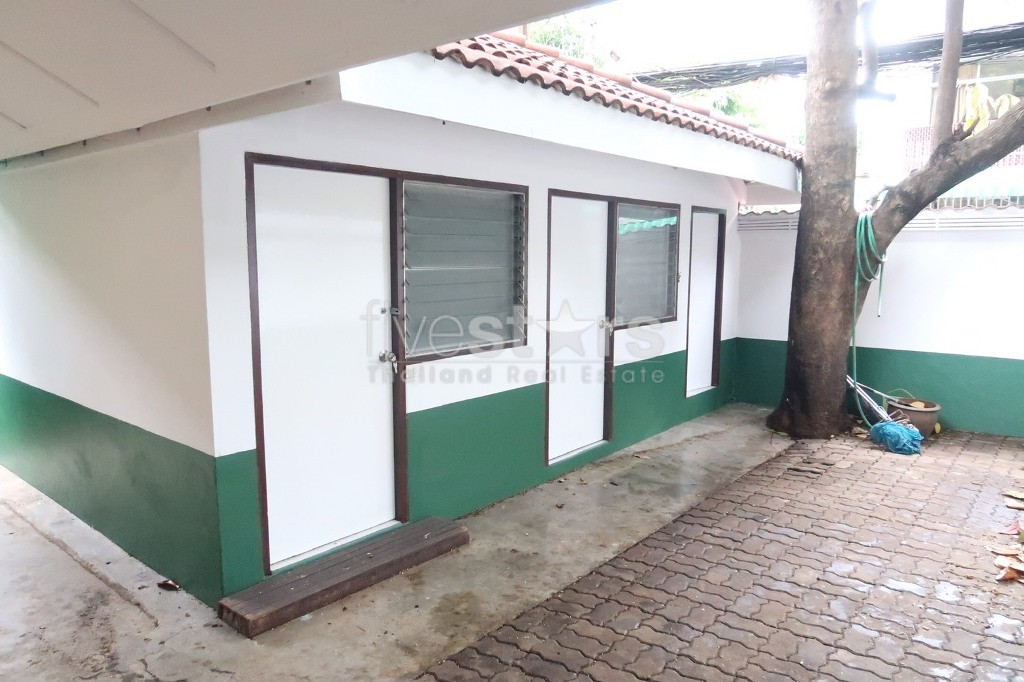 Single house 3 bedrooms for rent near BTS Chongnonsi, photo 10