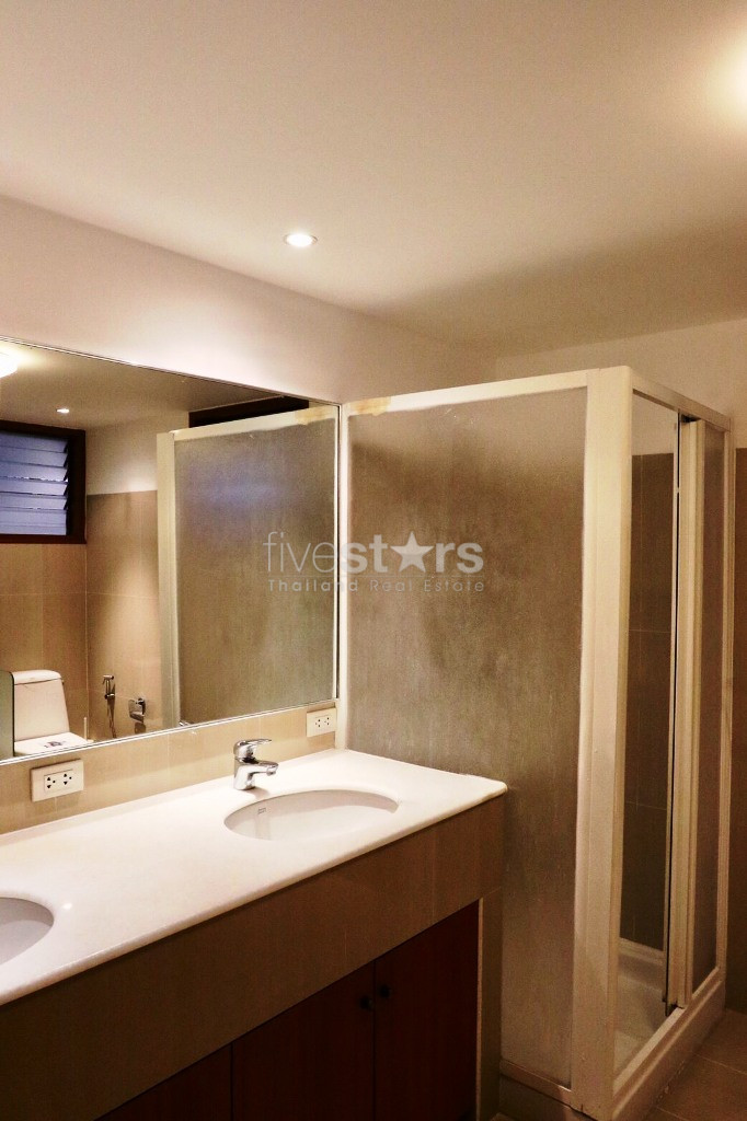 Single house 5 bedrooms for rent near BTS Chongnonsi, photo 19