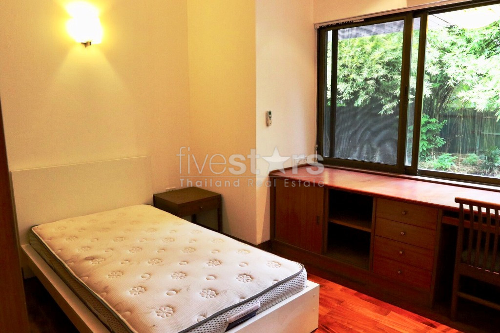 Single house 5 bedrooms for rent near BTS Chongnonsi, photo 15