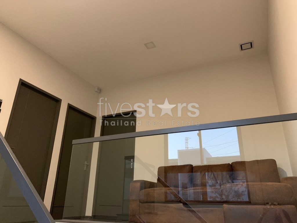 Maison de ville de luxe de 3 chambres près de Mega Bangna, photo 22