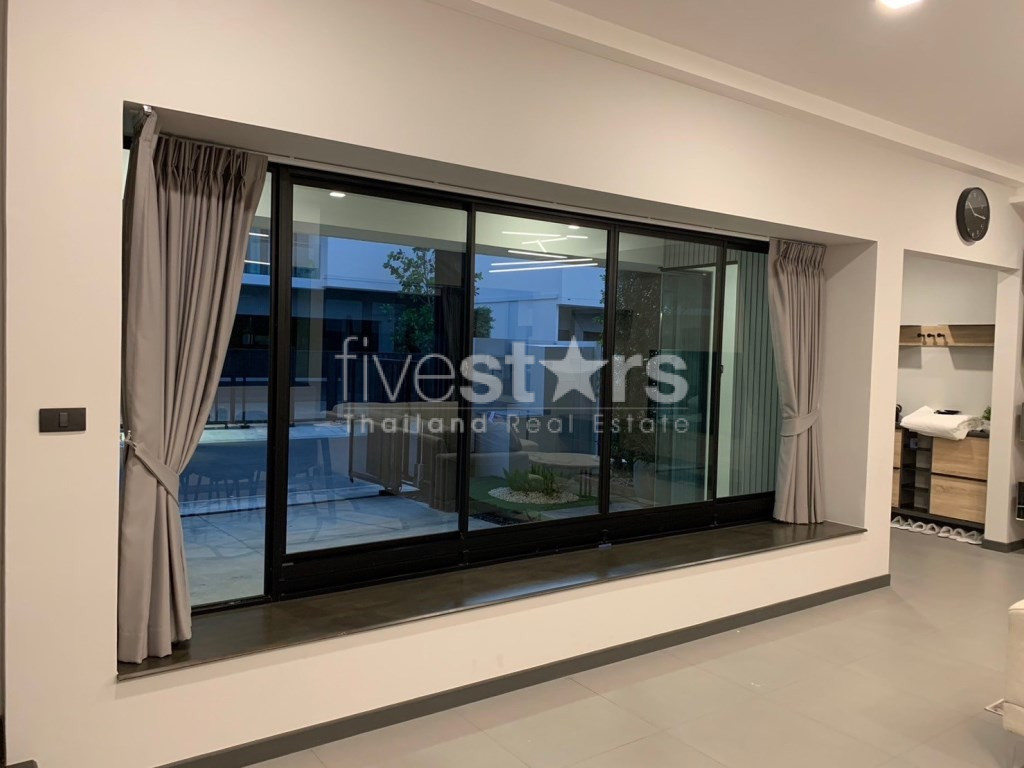 Maison de ville de luxe de 3 chambres près de Mega Bangna, photo 21