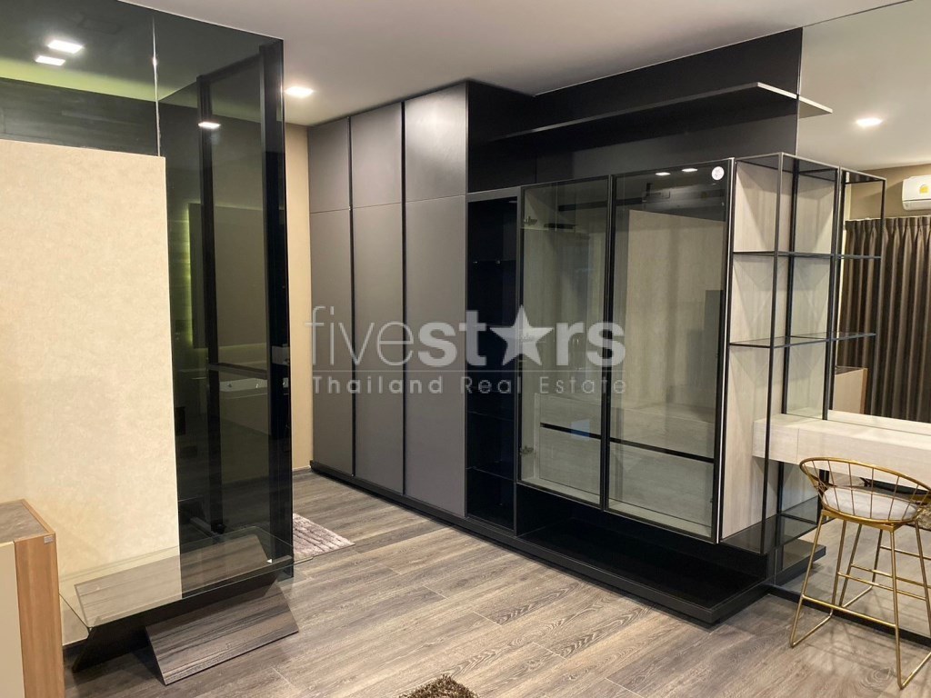 Maison de ville de luxe de 3 chambres près de Mega Bangna, photo 23