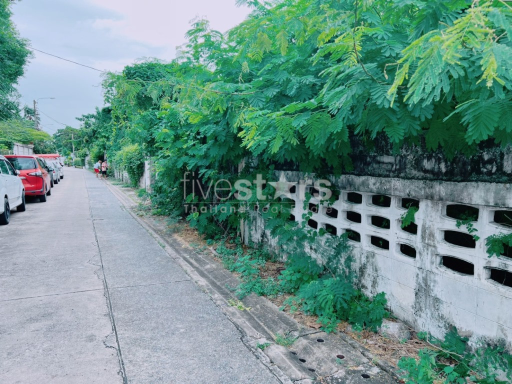 Land for sale located Suthisan road Inthamara alley, photo 6