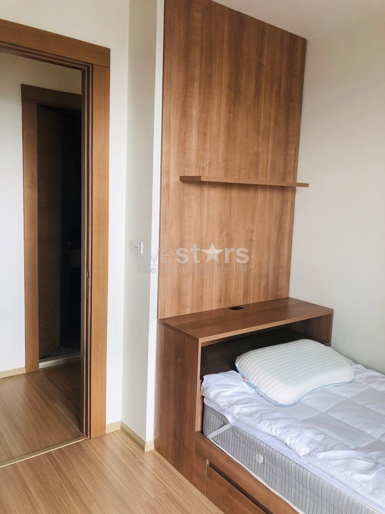 2 bedroom condo for rent close to Huai Khwang MRT station, photo 8