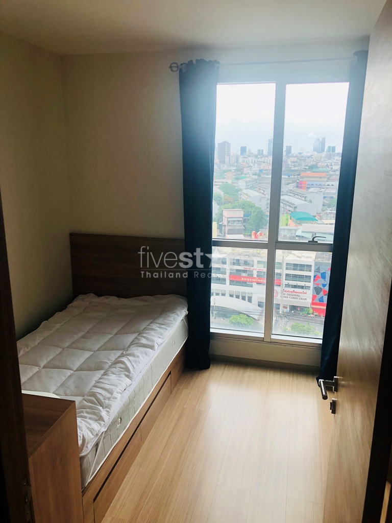 2 bedroom condo for rent close to Huai Khwang MRT station, photo 4