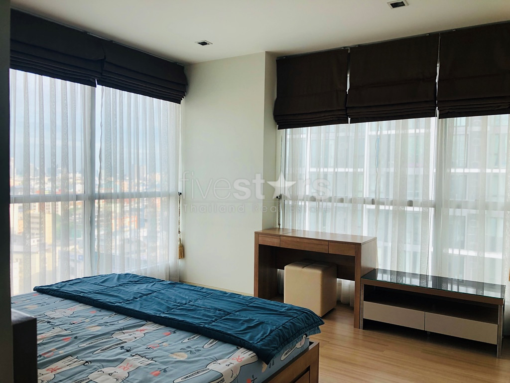 2 bedroom condo for rent close to Huai Khwang MRT station, photo 3