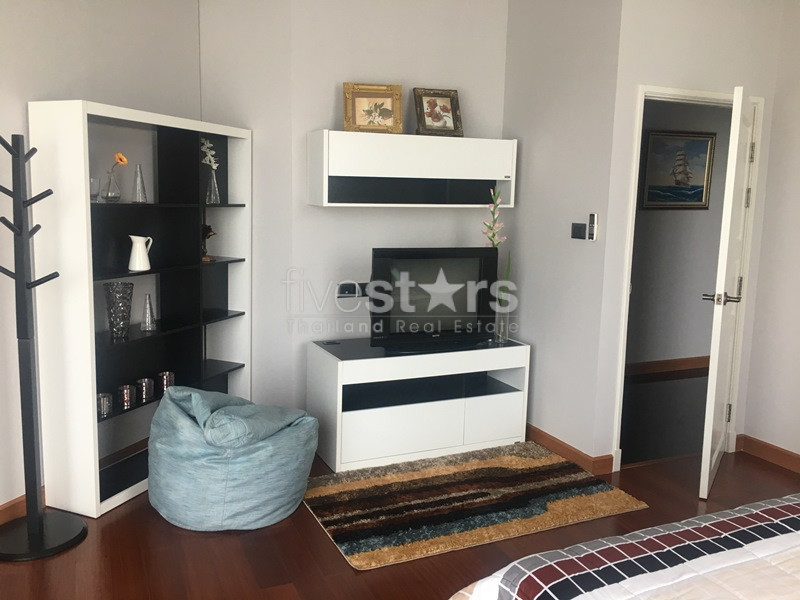 Fully furnished penthouse 5 bedrooms for sale in Ratchada, photo 2