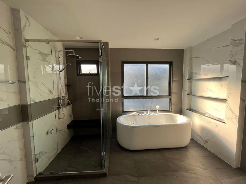 Detached house 4 - Bedroom for sale on Krungthep Kreetha, photo 10