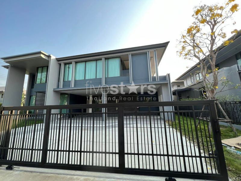 Detached house 4 - Bedroom for sale on Krungthep Kreetha