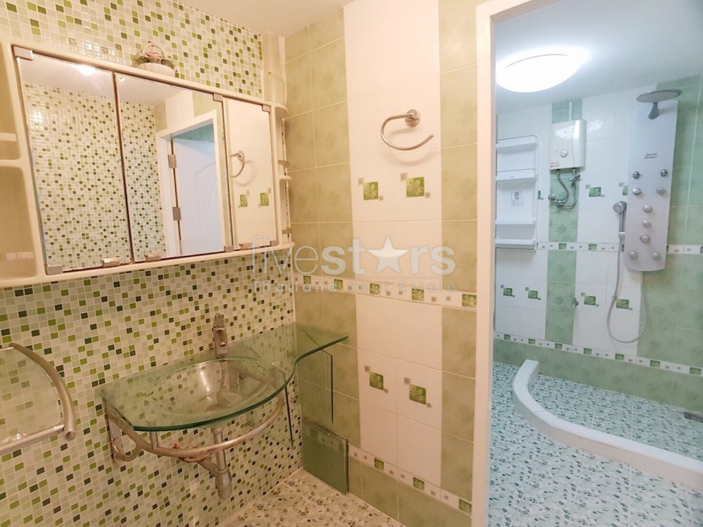 5 bedroom house for sale on Huai Khwang, photo 18