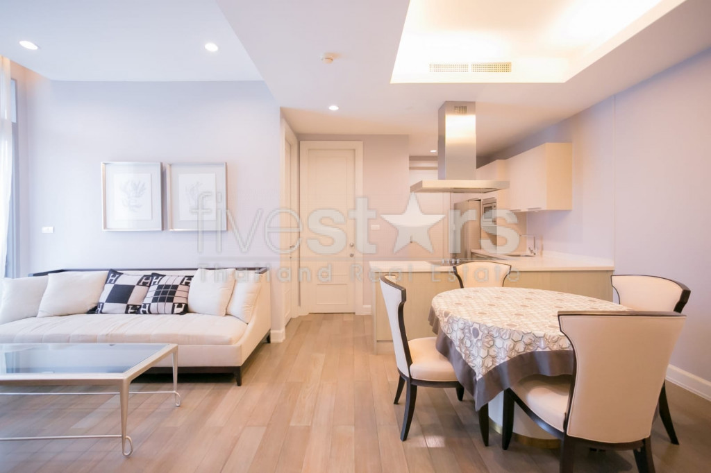 2-bedroom condo for sale close to Phloen Chit BTS station, photo 2
