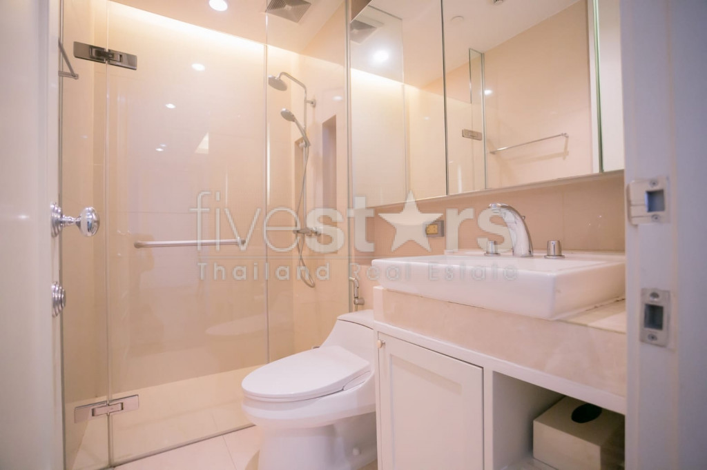 2-bedroom condo for sale close to Phloen Chit BTS station, photo 13