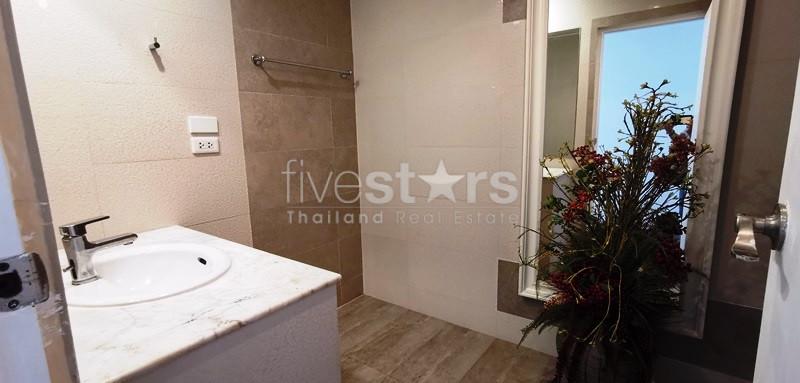 Appartement spacieux de 4 chambres à louer près du MRT Lumpini, photo 10