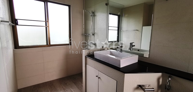 Appartement spacieux de 4 chambres à louer près du MRT Lumpini, photo 22