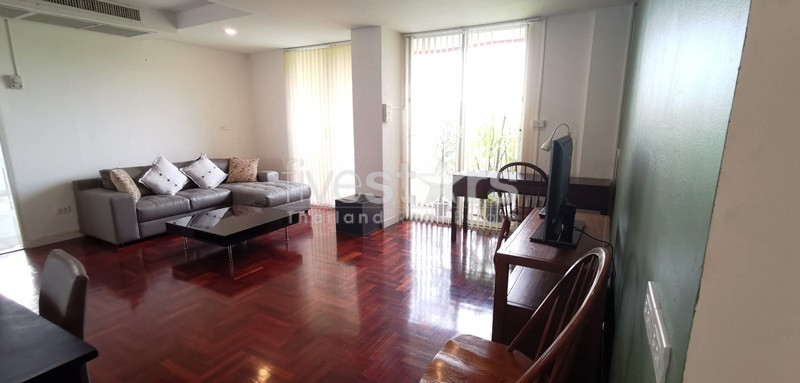Appartement spacieux de 2 chambres à louer près du MRT Lumpini