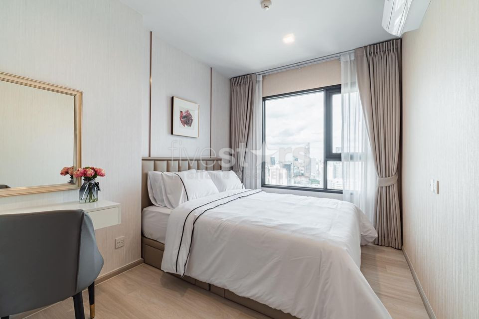 Modern 2 bedrooms condo for rent near BTS Ploenchit, photo 8