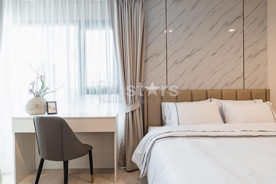 Modern 2 bedrooms condo for rent near BTS Ploenchit, photo 10