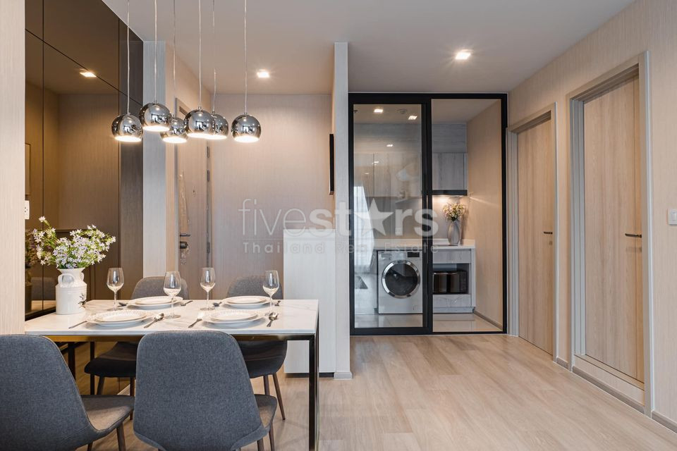 Modern 2 bedrooms condo for rent near BTS Ploenchit, photo 13