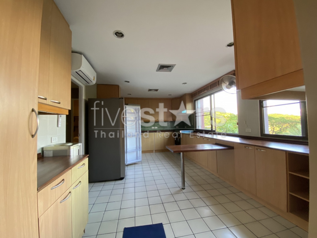 Large 2 bedrooms condo for rent near MRT Lumpini and Park, photo 8