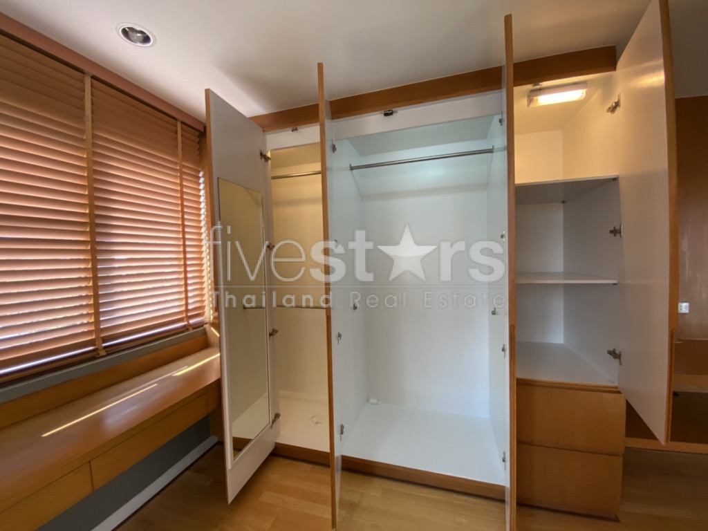 Large 2 bedrooms condo for rent near MRT Lumpini and Park, photo 16