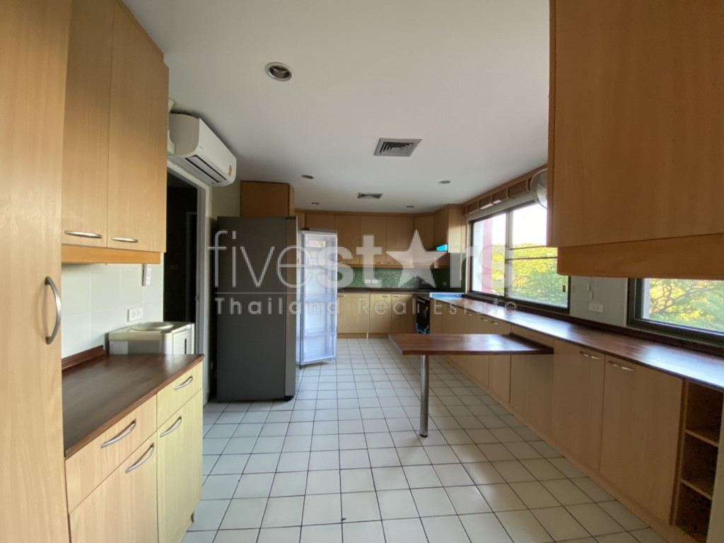 Large 2 bedrooms condo for rent near MRT Lumpini and Park, photo 5