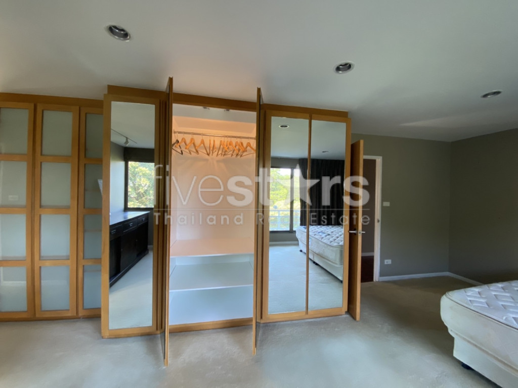 Large 2 bedrooms condo for rent near MRT Lumpini and Park, photo 10