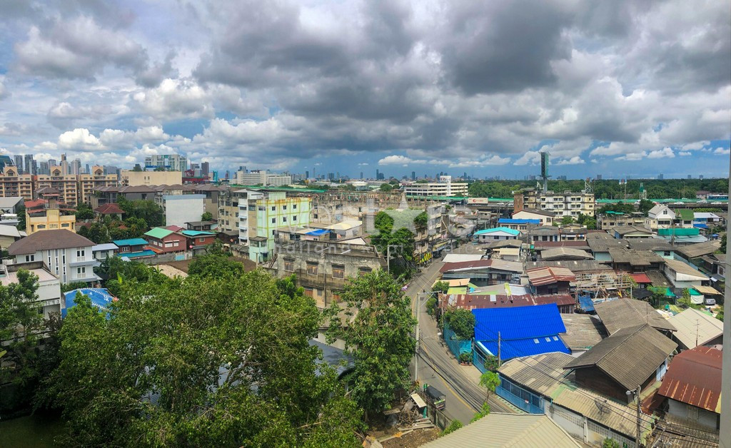 2-bedroom modern condo for sale in Yen Akard area