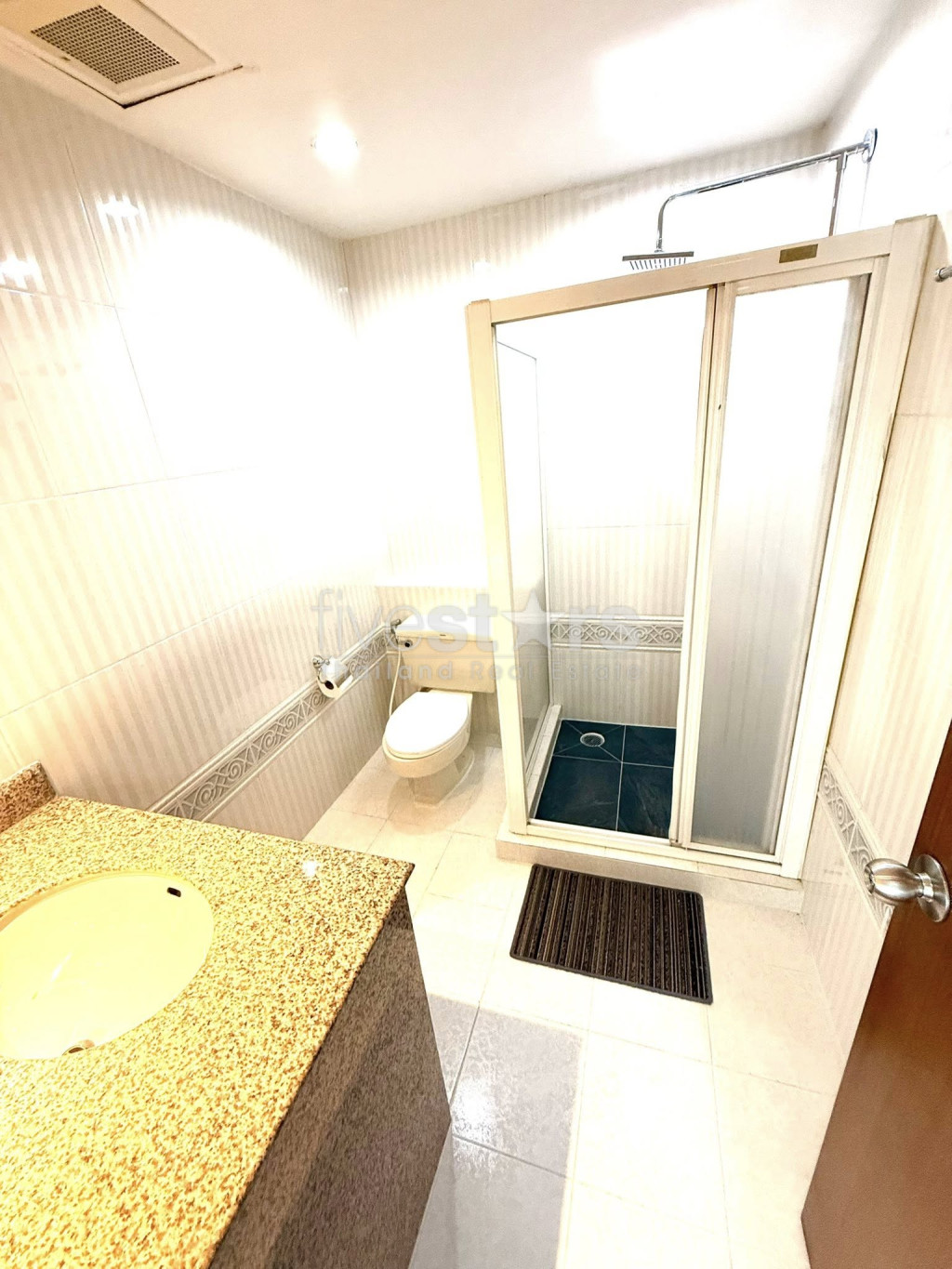 Appartement de style classique avec 2 chambres à louer à Sathorn–Yen Akat, photo 11