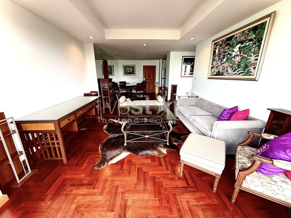 Appartement de style classique avec 2 chambres à louer à Sathorn–Yen Akat