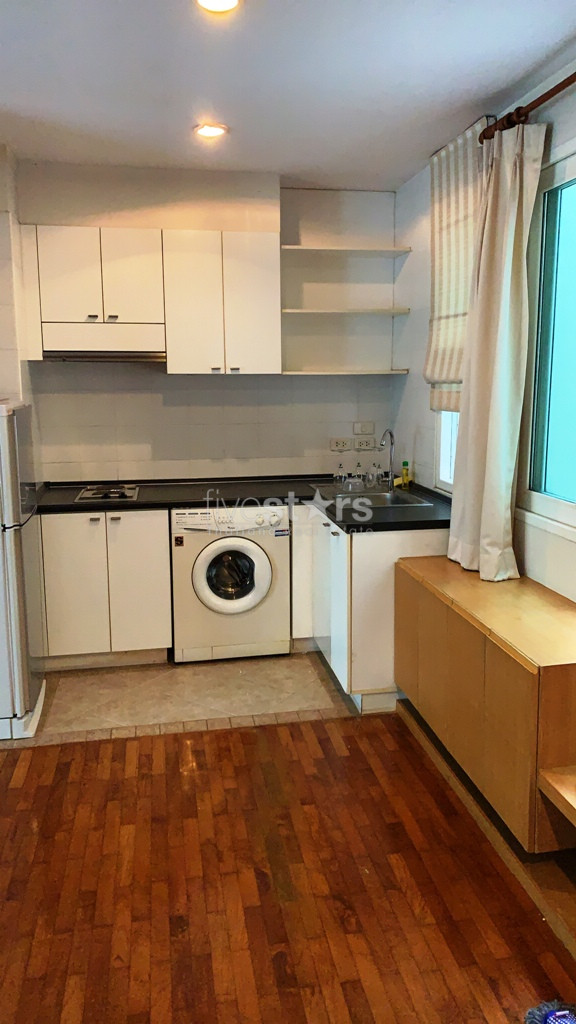Large 1 bedroom condo for rent near MRT Lumpini, photo 3