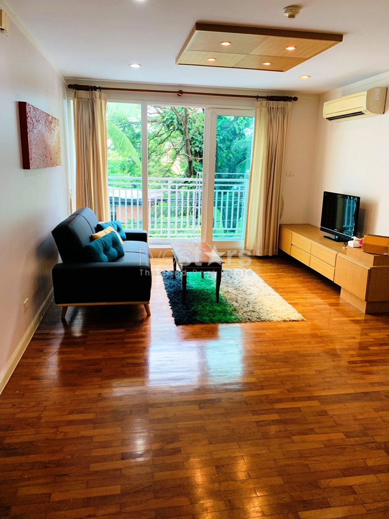 Large 1 bedroom condo for rent near MRT Lumpini