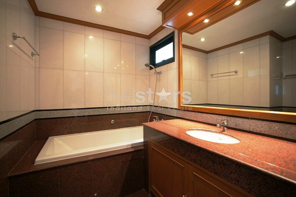 Appartement spacieux de 2 chambres à louer dans le quartier de Sathorn, photo 9