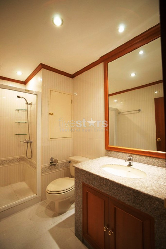 Appartement spacieux de 2 chambres à louer dans le quartier de Sathorn, photo 8
