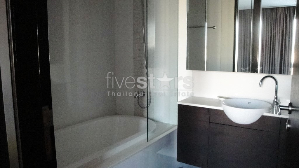 2 bedrooms condo for rent in Yen Arkard Sathorn area, photo 10