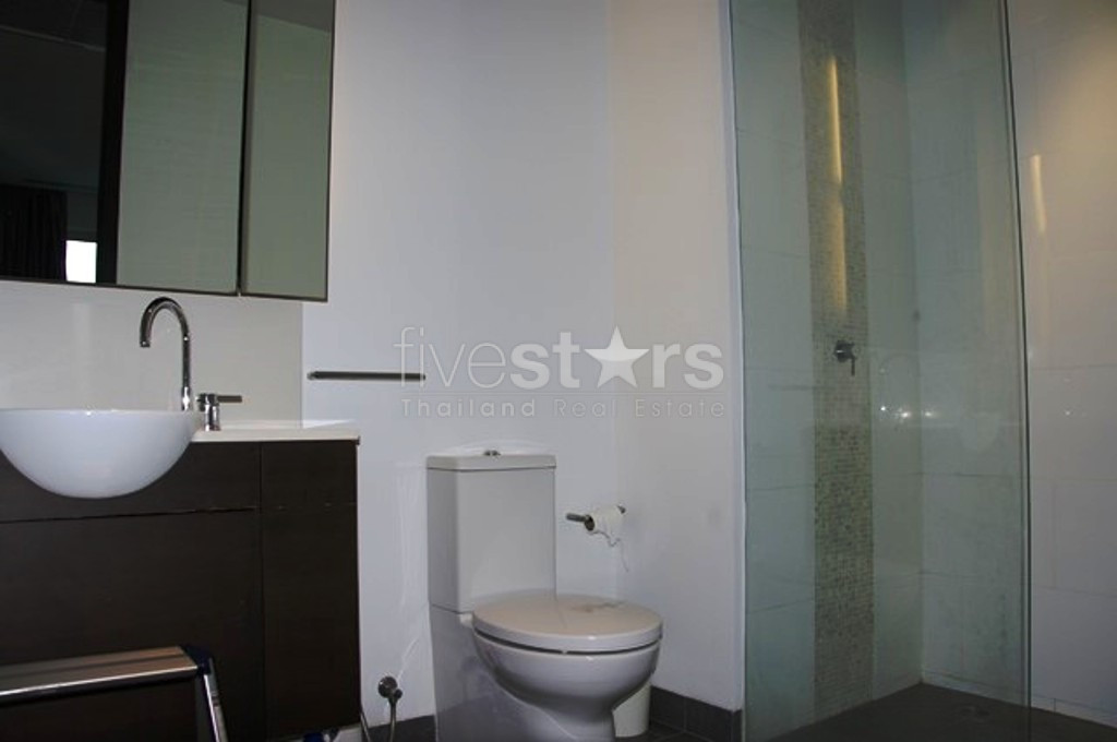 2 bedrooms condo for rent in Yen Arkard Sathorn area, photo 11