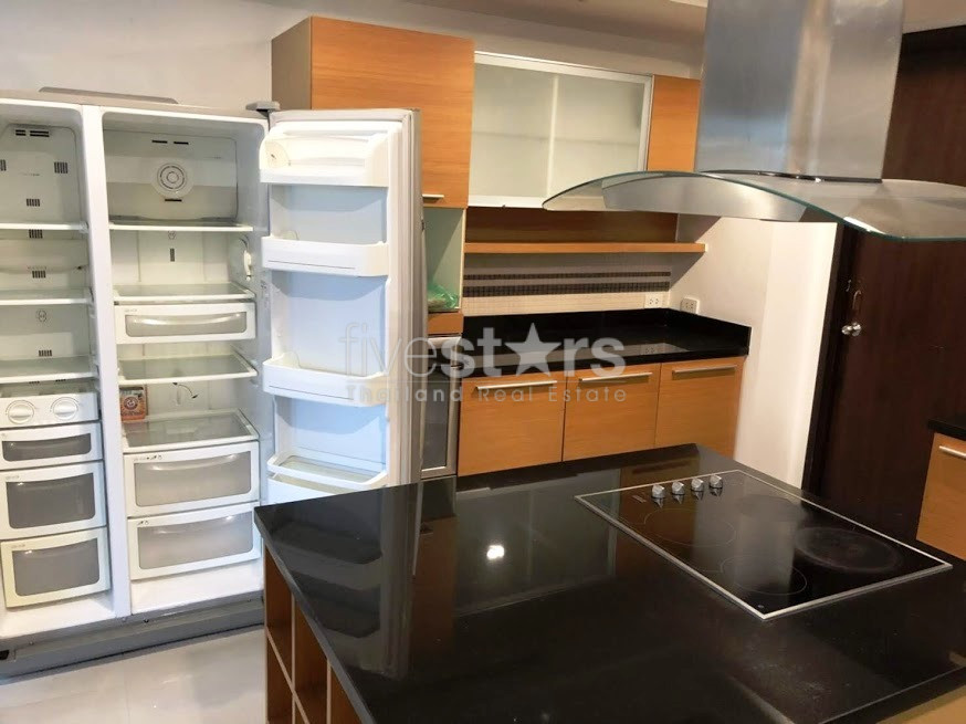 3 bedroom spacious condo for sale on Sathorn, photo 9