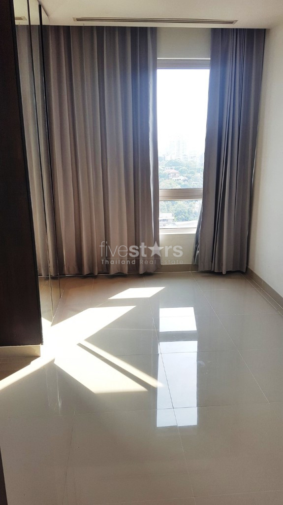 2 bedrooms condo for sale in soi Yennakart Sathorn area, photo 5