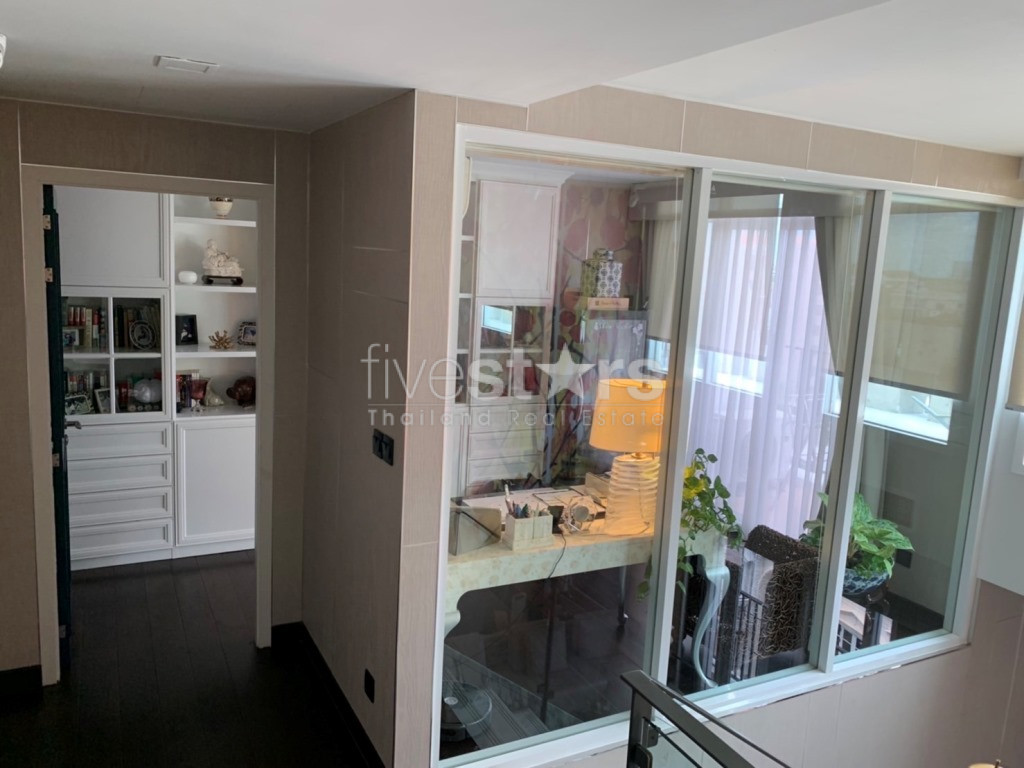 3 bedroom duplex condo for sale on Yen Akat Sathorn, photo 5