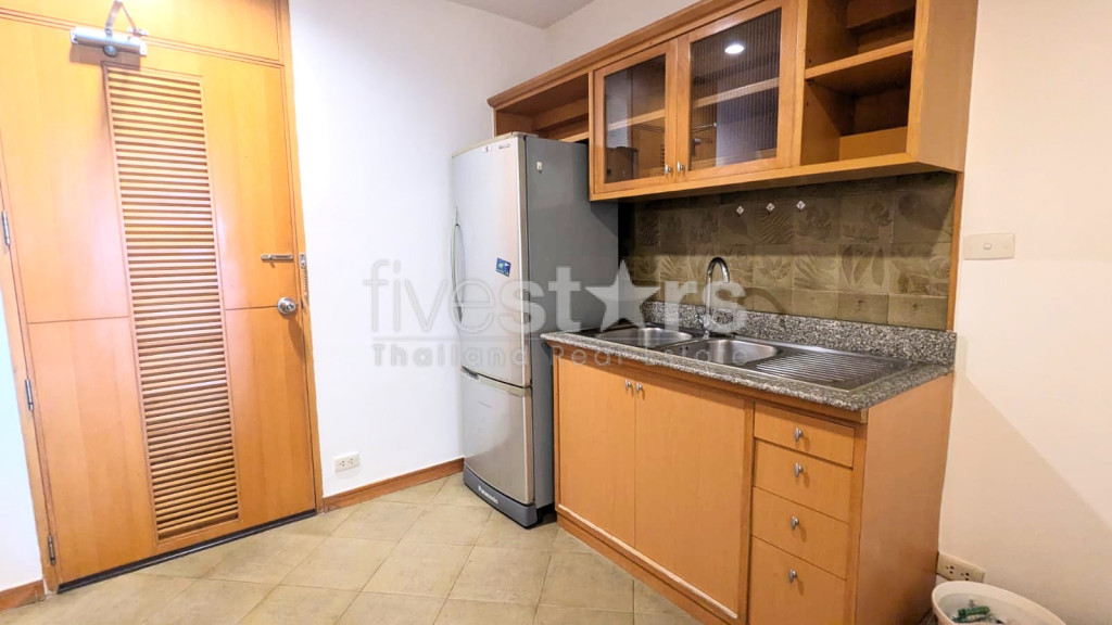 Appartement 2 chambres à louer sur Sathorn, proche MRT Lumpini, photo 9