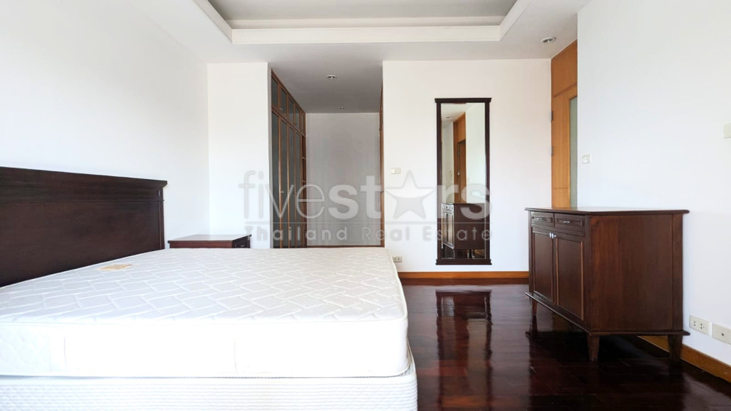 Appartement 2 chambres à louer sur Sathorn, proche MRT Lumpini, photo 11