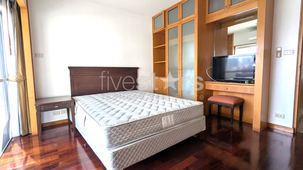 Appartement 2 chambres à louer sur Sathorn, proche MRT Lumpini, photo 13