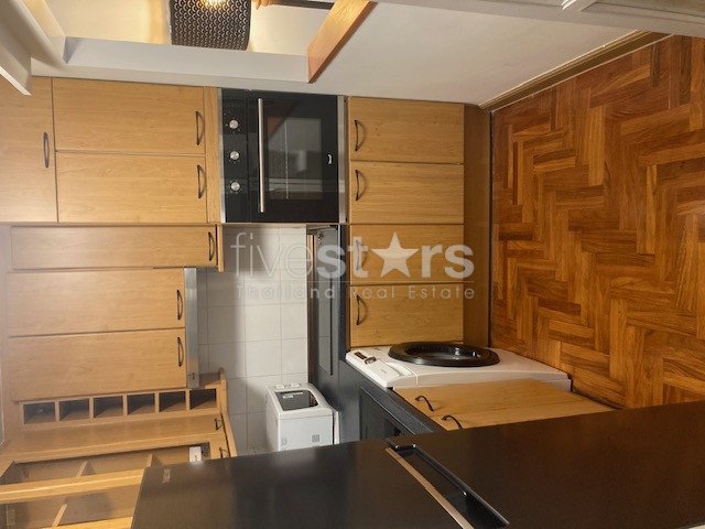 Grand appartement de 1 chambre avec terrasse, à louer à Yen Akart (Sathorn), photo 6