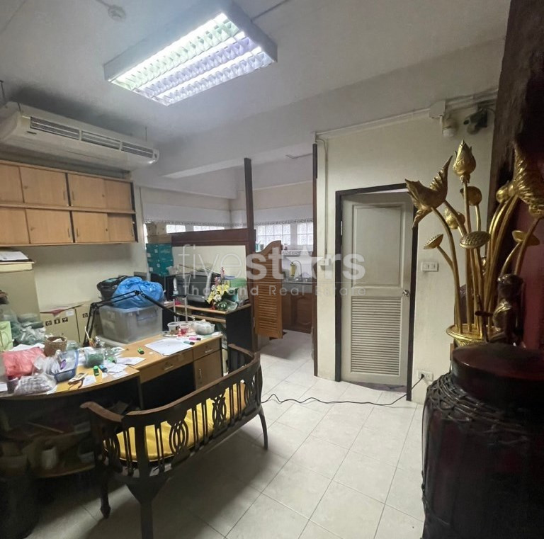 Immeuble commercial de 5 chambres à vendre sur Yen Akat Road, photo 16