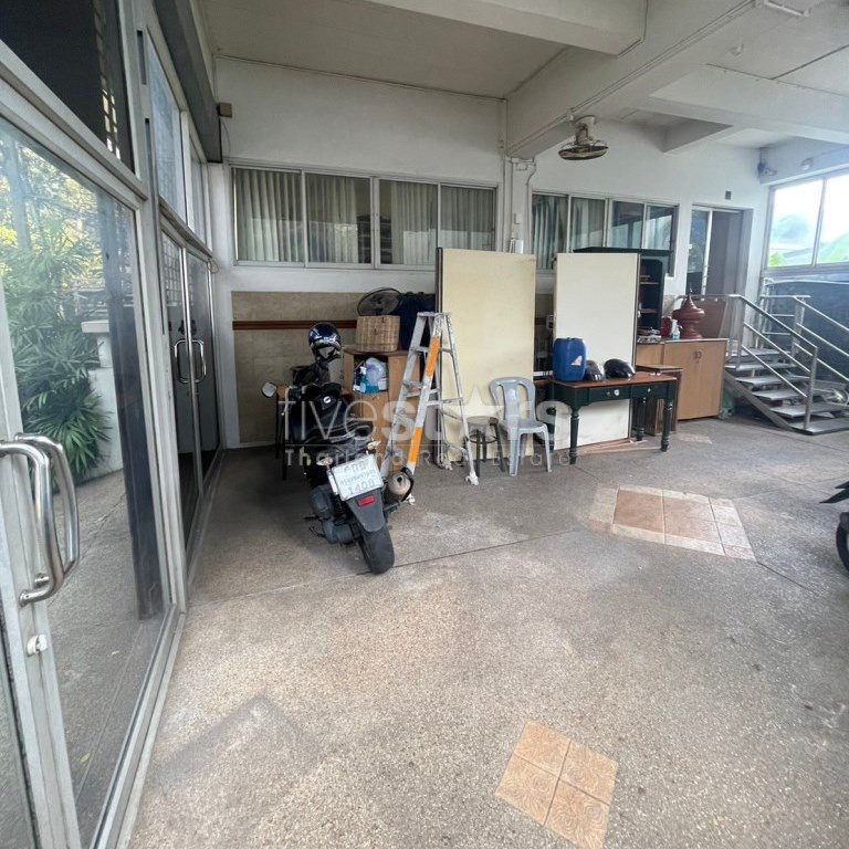 Immeuble commercial de 5 chambres à vendre sur Yen Akat Road, photo 7