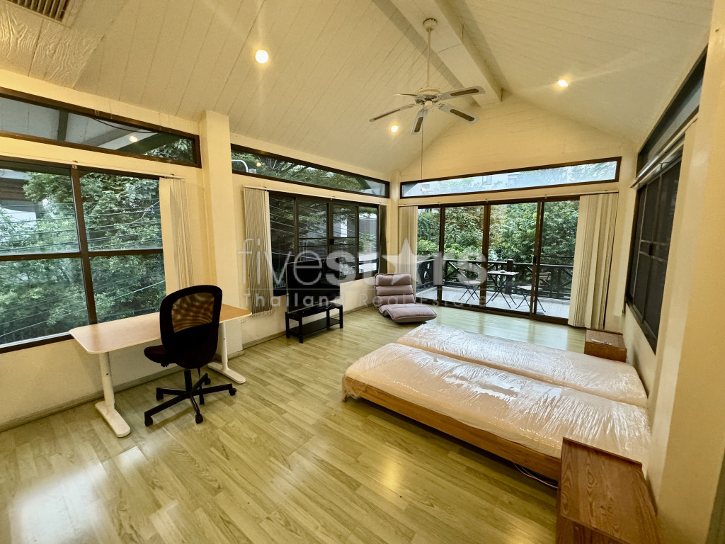 Detached 4-Bedroom House for Rent in Sathorn - Yen Akard, photo 10