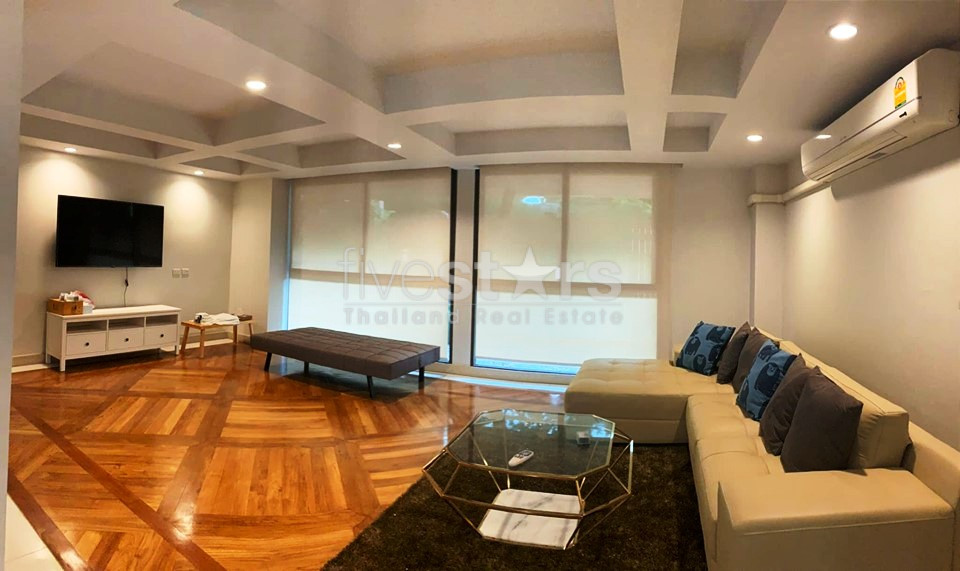 House in compound 4 bedrooms for rent in Sathorn, photo 4
