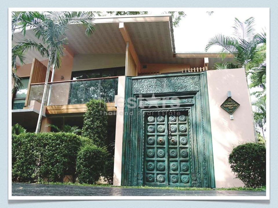 House in compound 4 bedrooms for rent in Sathorn, photo 2