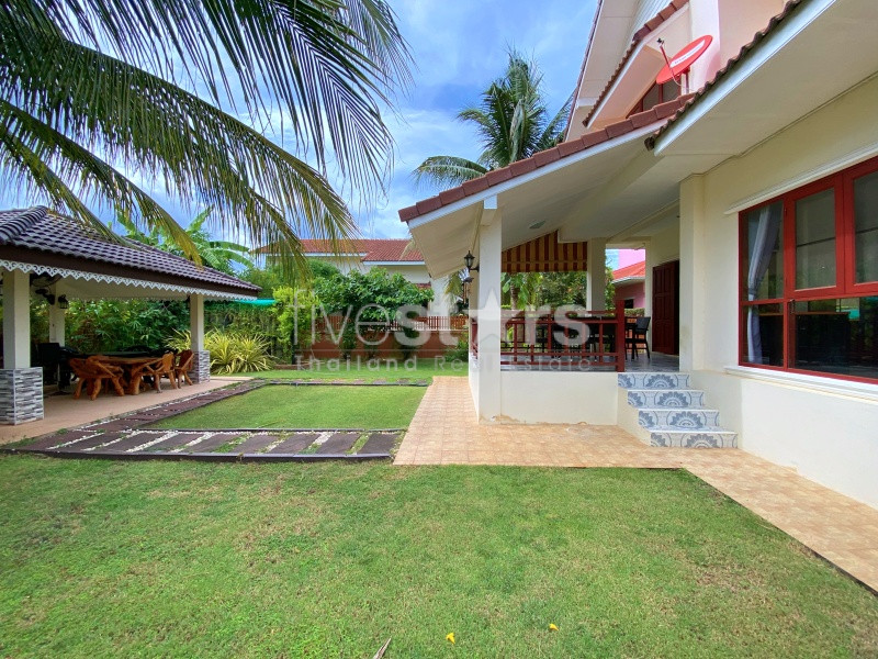 3 Bed 3 Bath 2 Story Garden Villa For Sale at Tropical Sea View Khao Kalok, photo 9